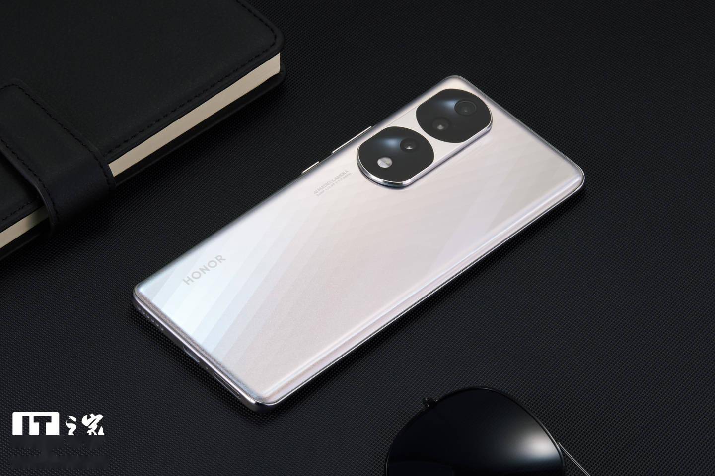 【IT之家开箱】荣耀 70 Pro / Pro+ 图赏