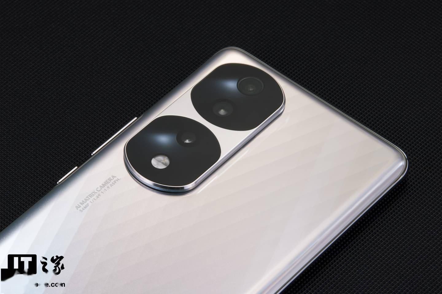 【IT之家开箱】荣耀 70 Pro / Pro+ 图赏