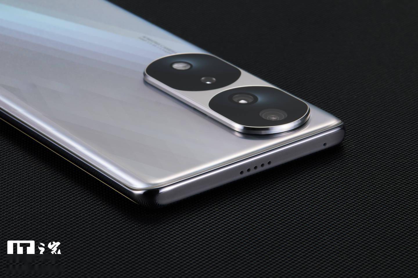 【IT之家开箱】荣耀 70 Pro / Pro+ 图赏