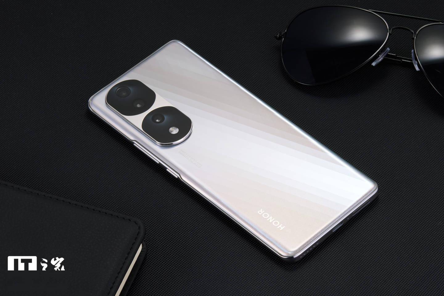 【IT之家开箱】荣耀 70 Pro / Pro+ 图赏