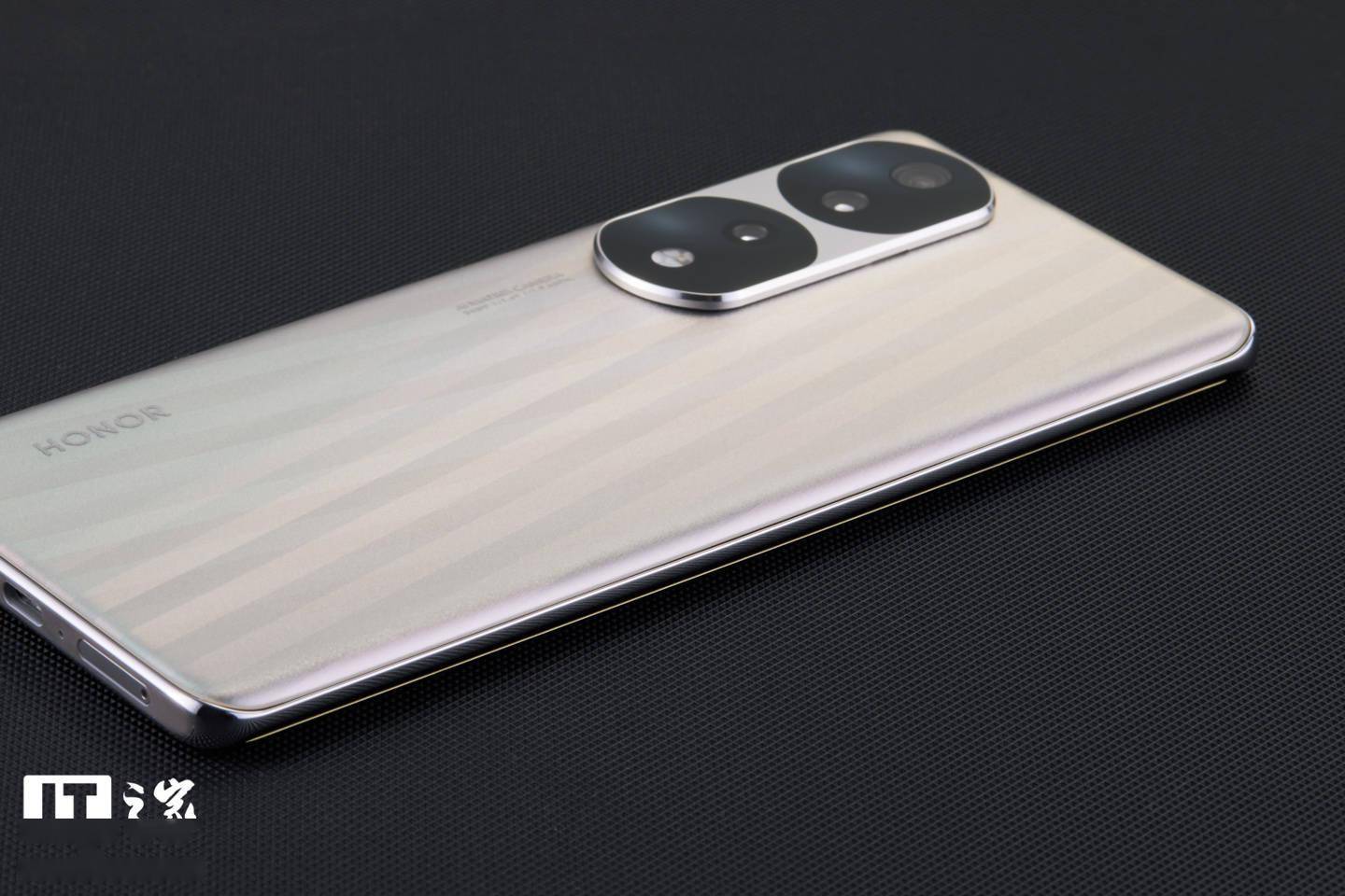 【IT之家开箱】荣耀 70 Pro / Pro+ 图赏
