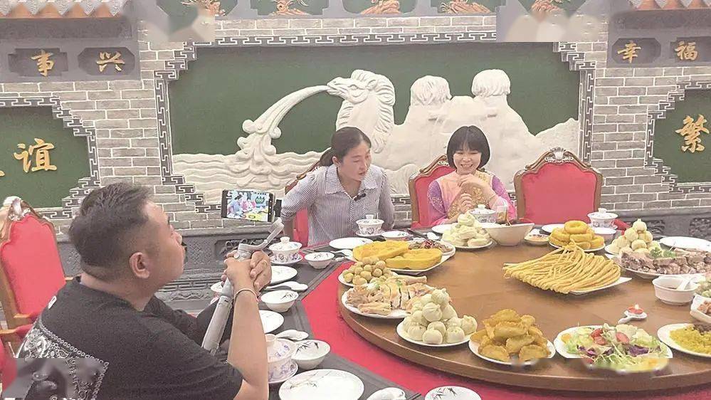 11.4万网友“云”游循化民和