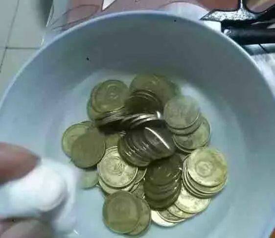 小心<strong></p>
<p>币先生</strong>！你收藏的梅花套币可能是水洗币！