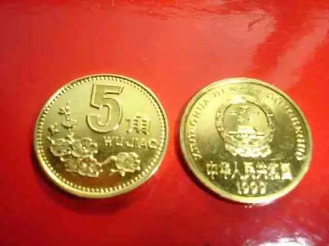 小心<strong></p>
<p>币先生</strong>！你收藏的梅花套币可能是水洗币！