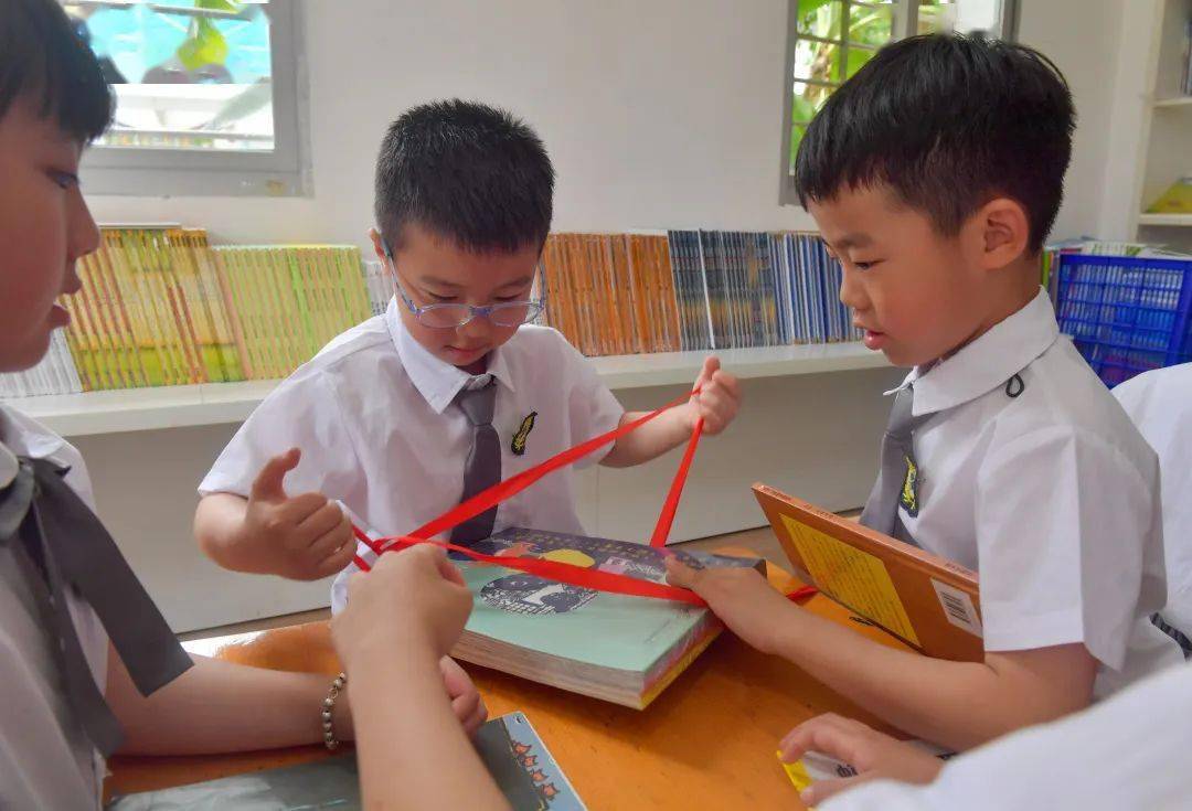 “榕博汇”智库图书捐赠活动暨凤山小学与福州榕博小学合作签约仪式圆满完成