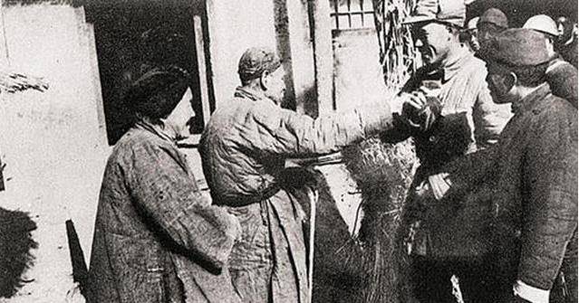 山西老农成“债主”<strong></p>
<p>一千万法币</strong>，拿一欠条找政府索要1100万法币，结局如何？