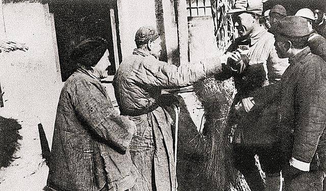 一山西老农拿欠条<strong></p>
<p>一千万法币</strong>，张口索要1100万法币，为何政府最后全额奉还？