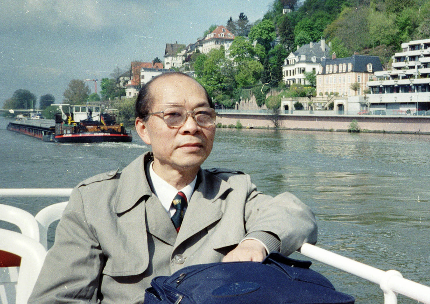 <strong></p>
<p>币观</strong>我的科学观｜汤钊猷：正确的科学观来自正确的哲学观