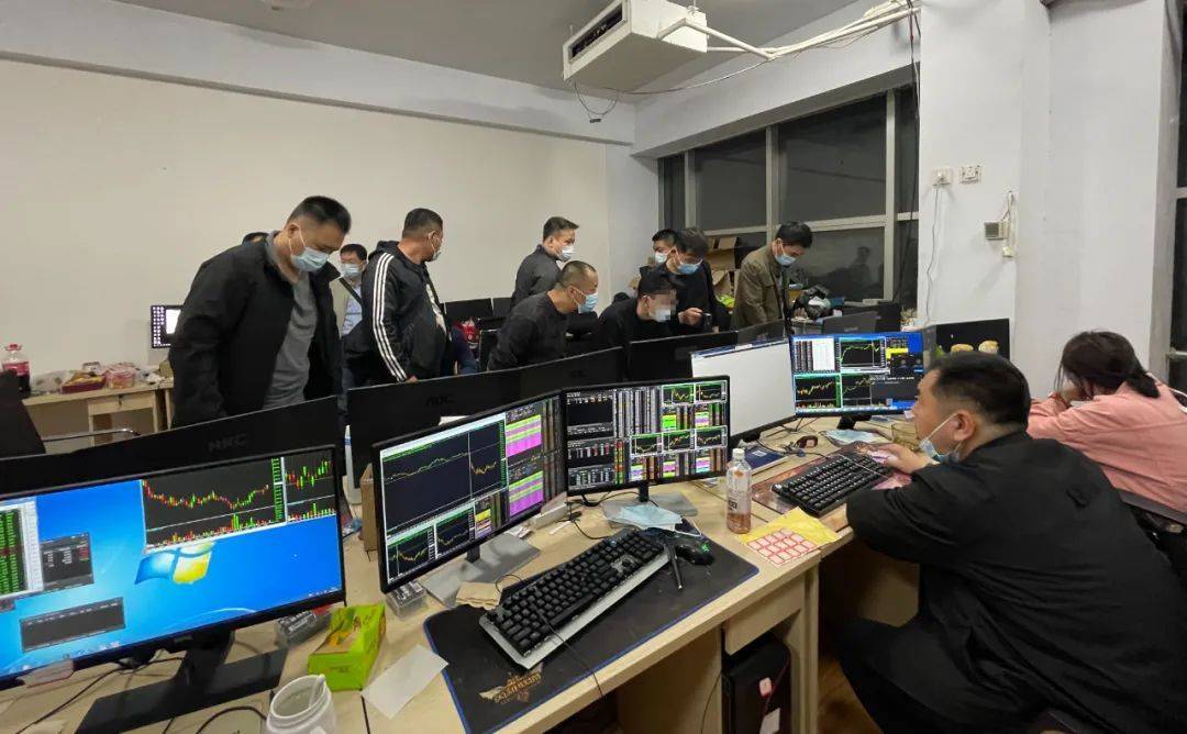 国内首例<strong></p>
<p>网上美股交易</strong>！山东警方破获一起擅自设立证券机构交易美股证券业务案件！