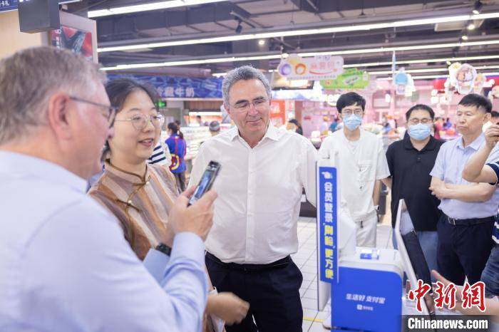 浙江换发2.5亿张商品“二代身份证” 促国际贸易便利化