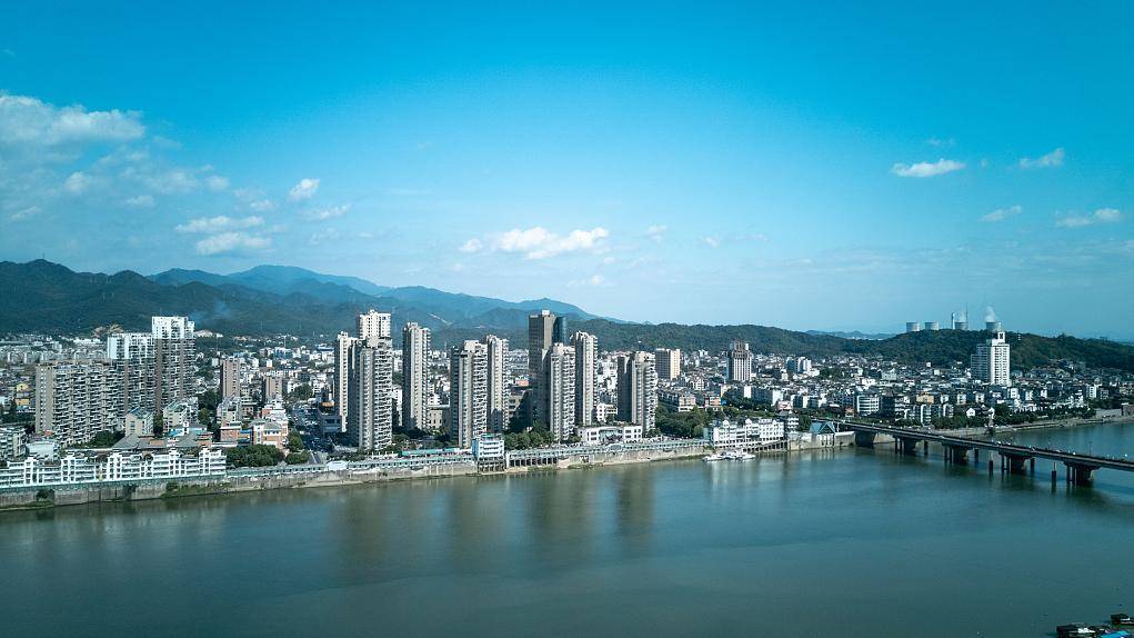 浙江兰溪：提高房屋征迁购房奖励<strong></p>
<p>交易所货币化安置</strong>，货币化安置户买新房最高奖房款的20%