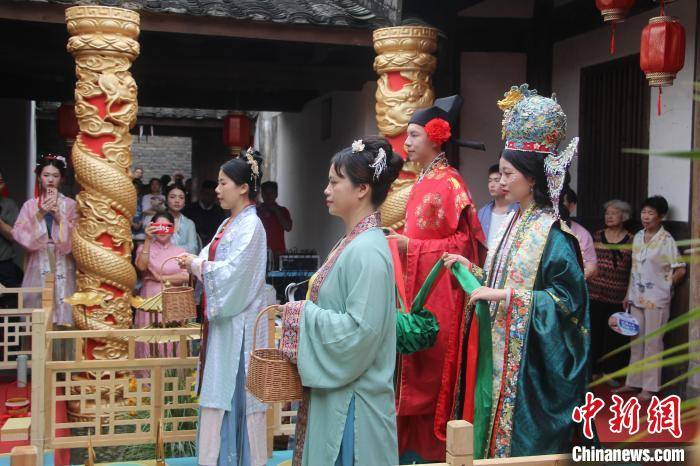 遇见福建：当古镇遇上宋朝婚礼展演