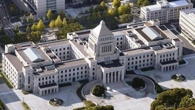 日本众议院选举：自民党时隔15年再失过半席位<strong></p>
<p>全球有多少人在炒币</strong>，朝野攻防现拐点？