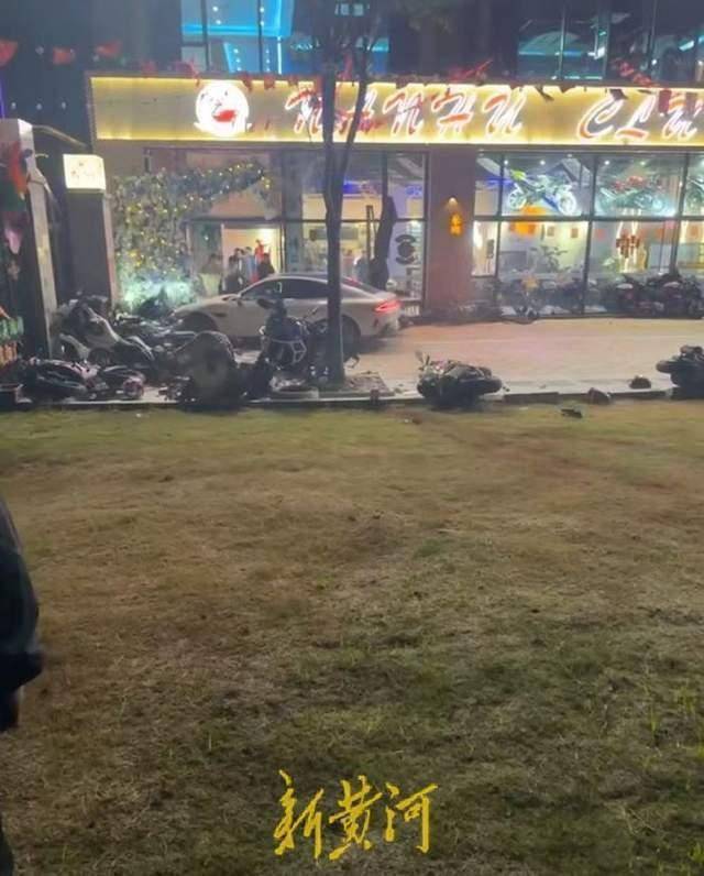 小米SU7车主持刀伤人致死<strong></p>
<p>全球有多少人在炒币</strong>，多次骂人拱火挑衅者要担责吗？律师分析