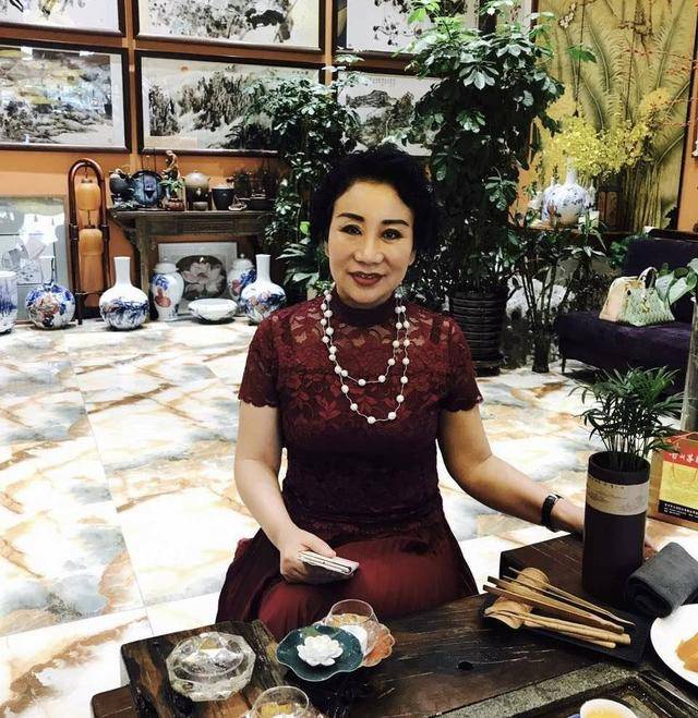 哈尔滨“警虎”于涛涉黑团伙覆灭：商业版图涉30余家公司<strong></p>
<p>bch币</strong>，二号人物在逃｜封面头条