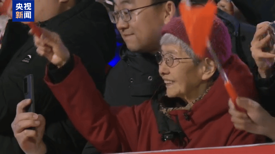 “90后”初上太空！“敦煌的女儿”樊锦诗现身出征仪式<strong></p>
<p>bch币</strong>，见证神舟十九号发射高燃瞬间