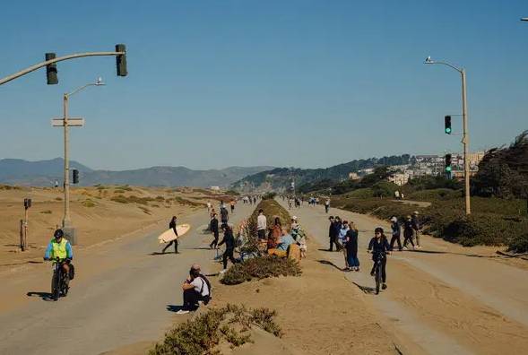 美媒：旧金山人将投票表决<strong></p>
<p>公司债券交易规则</strong>，是否永久关闭海岸高速一路段