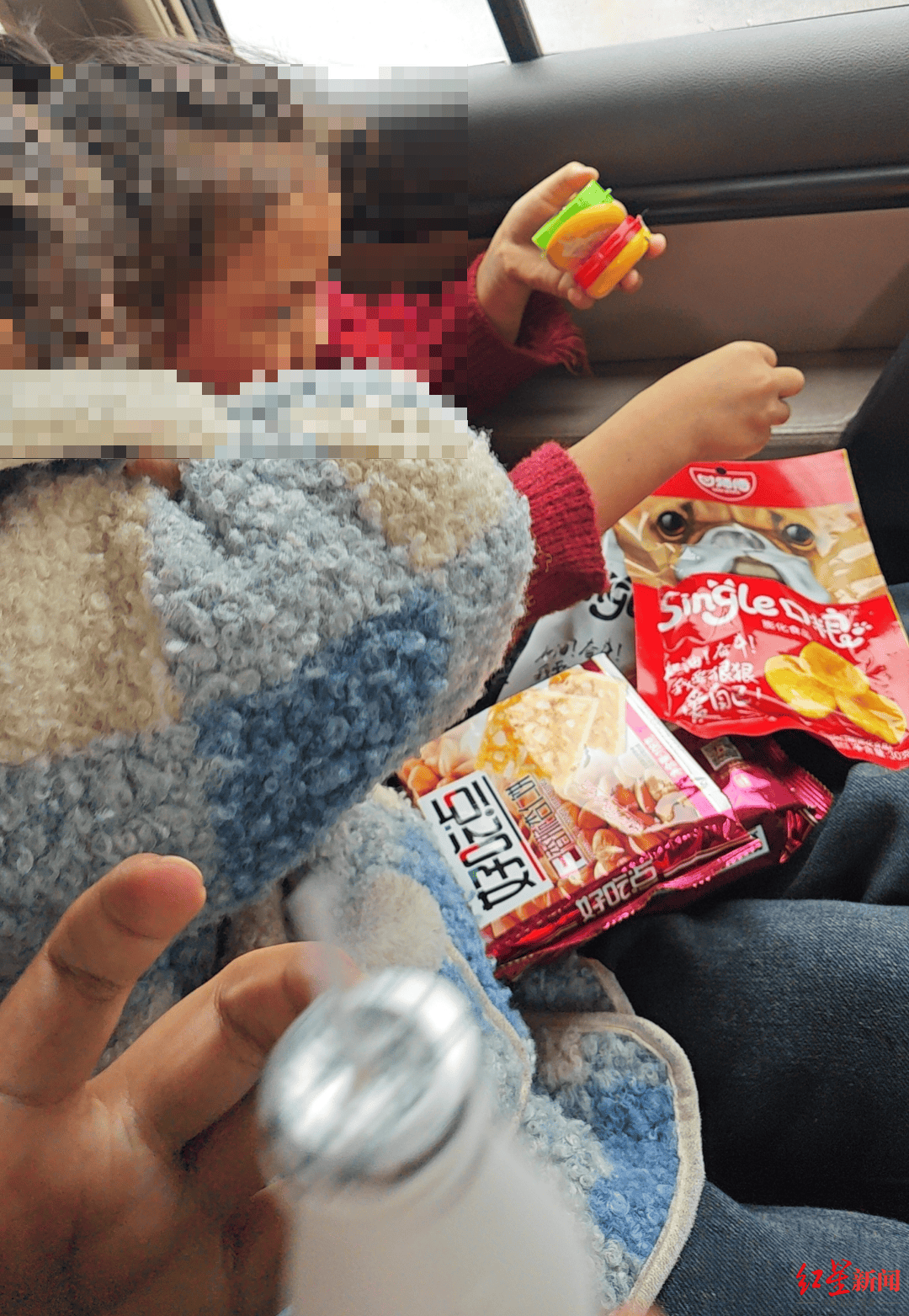 父母在外地打工<strong></p>
<p>交易性金融资产</strong>，8岁姐姐带着6岁妹妹欲骑行80公里找父母，幸被交警送回