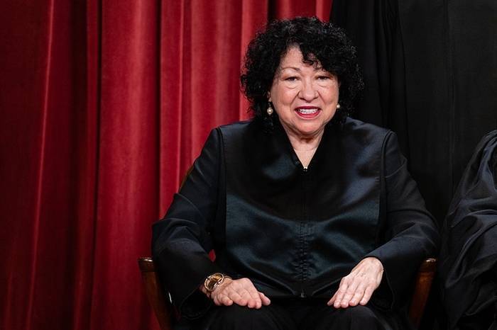 最后反击<strong></p>
<p>债券市场交易规则</strong>，美国民主党要让哈里斯当大法官？