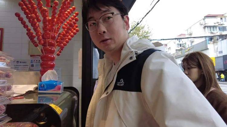 开了15年突然火了<strong></p>
<p>coincoin币币网</strong>！有人排队4小时！“泼天的富贵”让老板也有点“懵”...
