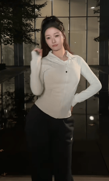 吴柳芳账号已解禁<strong></p>
<p>法币交易</strong>，粉丝涨至超400万