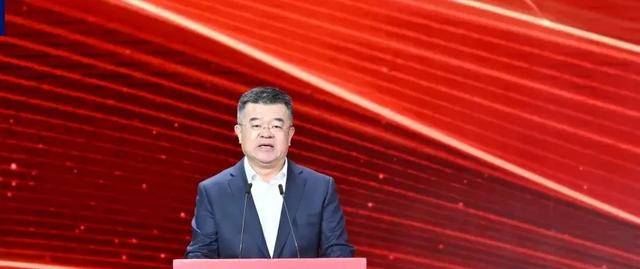主动投案<strong></p>
<p>binanceapp</strong>！新疆维吾尔自治区党委社工部副部长宿召兵被查