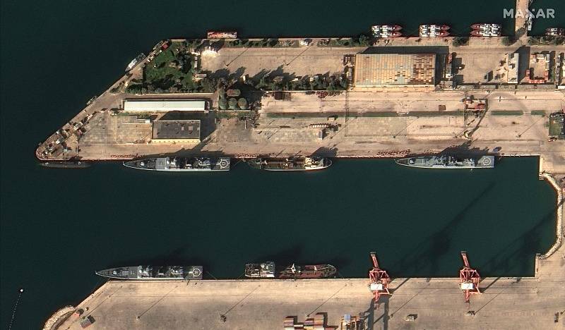 卫星图像显示：俄海军舰艇已离开叙海军基地<strong></p>
<p>可以对冲的货币对</strong>，部分在近海下锚