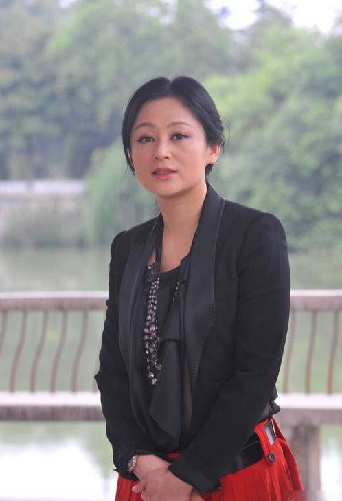 “大陆第一美人”两大名导为其沉迷<strong></p>
<p>现在炒币炒哪个品种好</strong>，今55岁却像25岁的她经历了啥