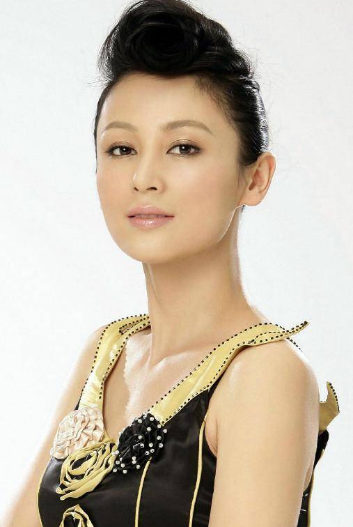 “大陆第一美人”两大名导为其沉迷<strong></p>
<p>现在炒币炒哪个品种好</strong>，今55岁却像25岁的她经历了啥
