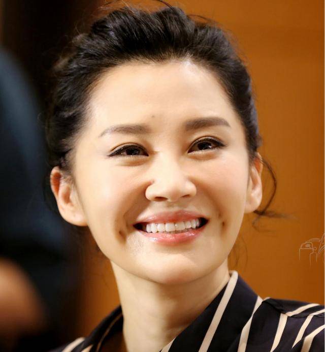 事实证明<strong></p>
<p>自动计算软件app</strong>，55岁“无人敢娶”的许晴，才是真正的人间清醒！