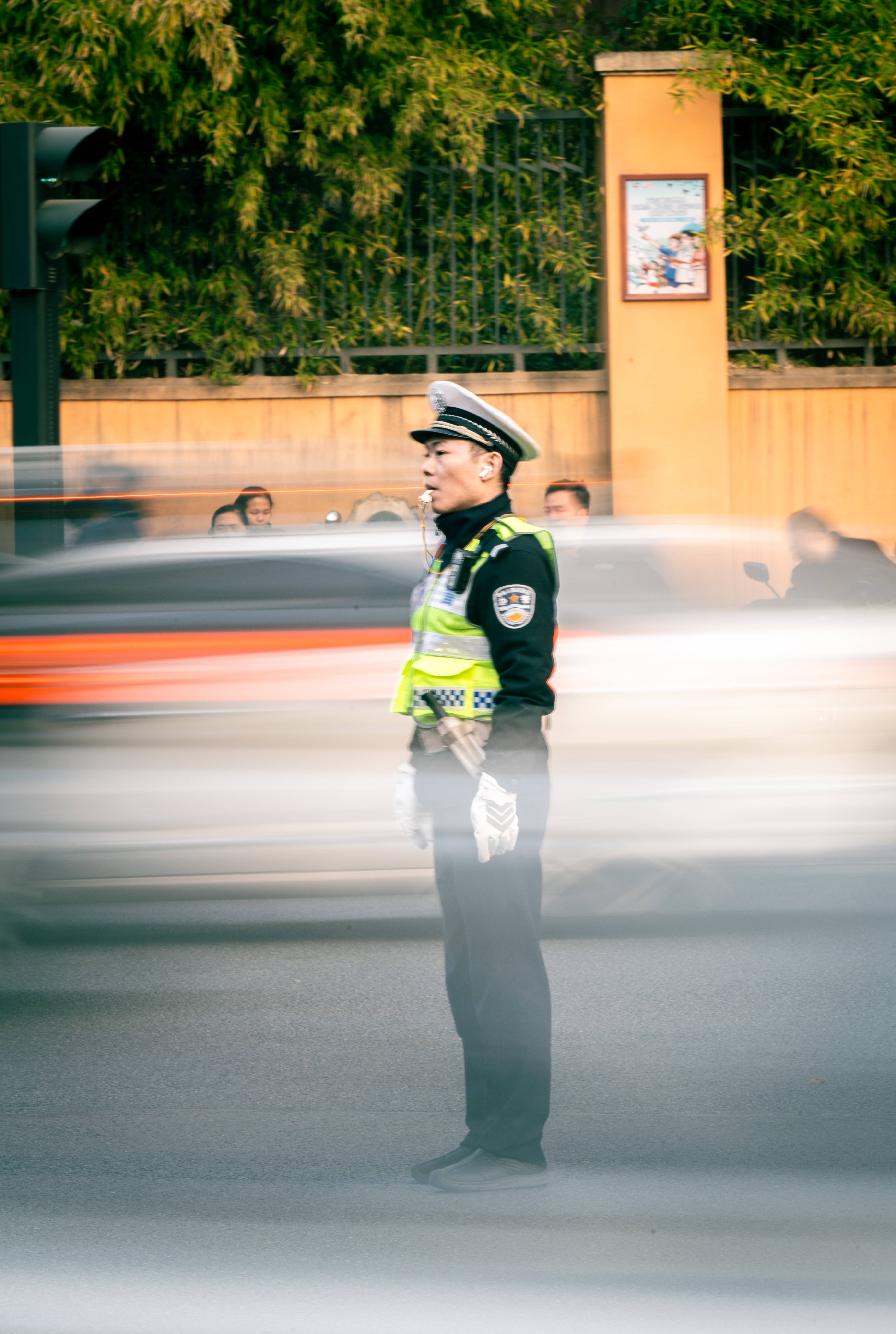 “原来你这么棒啊！”长沙协警执完勤被妻子宠溺“摸脸杀”<strong></p>
<p>全球货币交易量排名</strong>，摄影师拍下幸福一刻