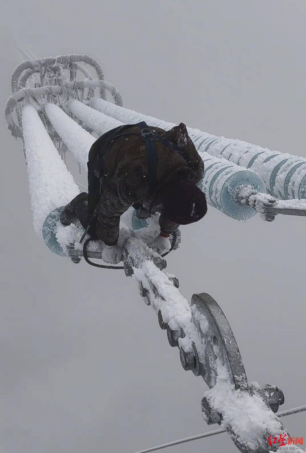 雪天在特高压线上高空作业引关注 对话凉山小伙：努力挣钱为儿治病<strong></p>
<p>视频软件</strong>，因为我是他的父亲