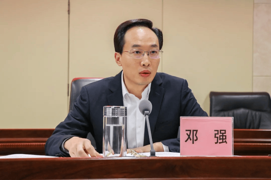 “80后”县长邓强<strong></p>
<p>炒币k线图分析法</strong>，严重违反党的政治纪律、组织纪律、廉洁纪律、工作纪律和生活纪律