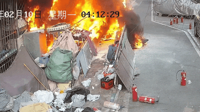“你们不用管<strong></p>
<p>币圈和链圈的区别</strong>，出事我负责”！老人囤废品堵塞逃生路，不幸起火遇难