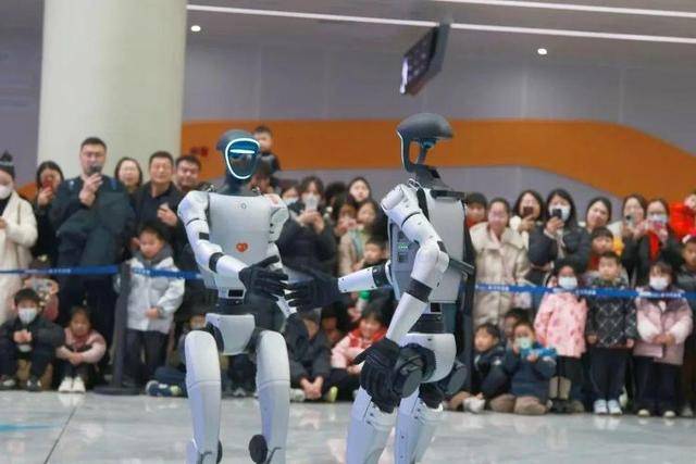 售价10万~65万<strong></p>
<p>币圈论坛</strong>，销售一空！谁在抢购人形机器人