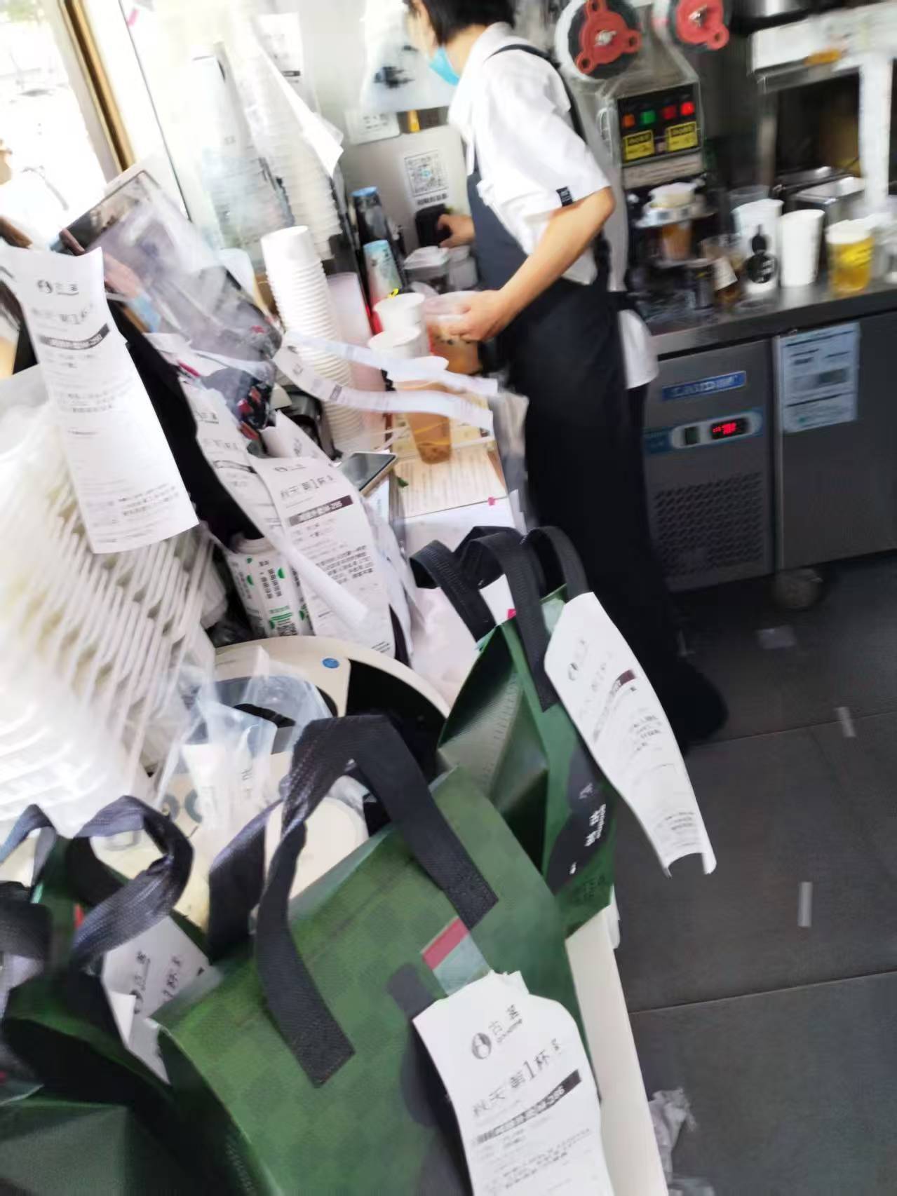 骑手谈平台“卷”社保：我不怕累<strong></p>
<p>维特币交易今日价格</strong>，能接受工资适当变化