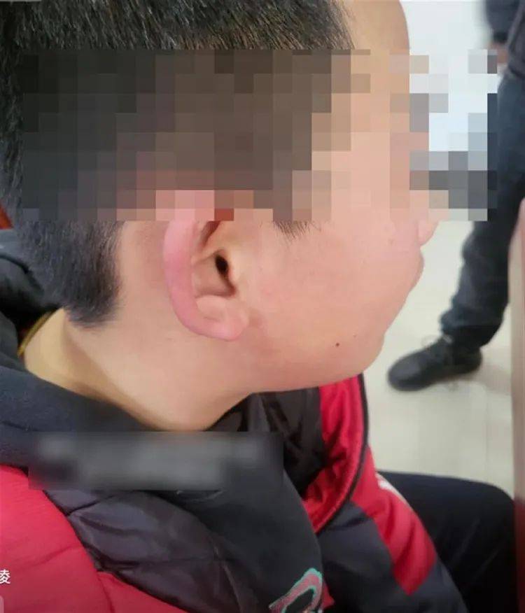 小学老师带儿子闯教室殴打学生？山西怀仁市教育局：停职<strong></p>
<p>币圈inchat</strong>，相关领导被处分