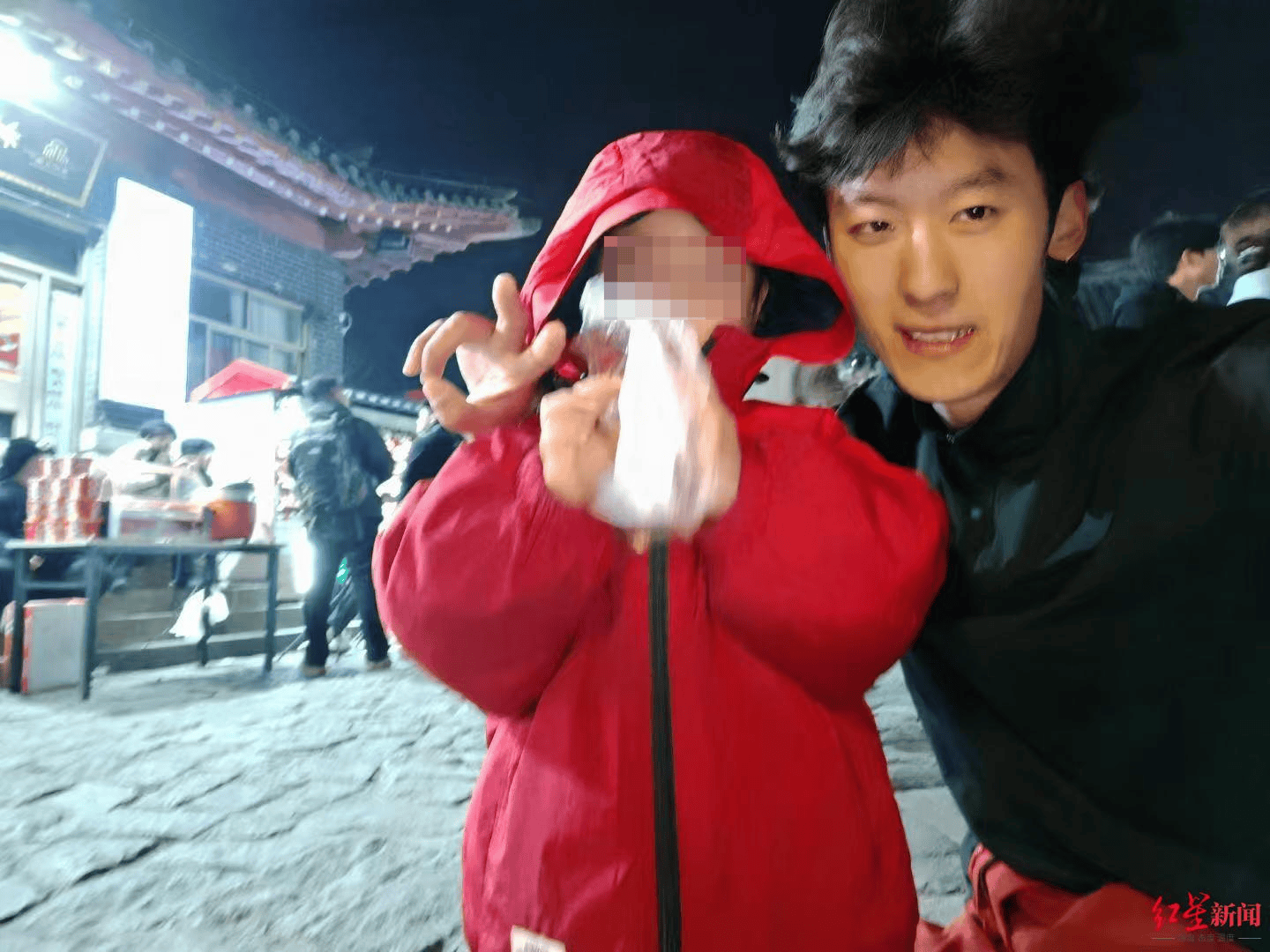 揭秘泰山“陪爬者”：年入30万元是极少数<strong></p>
<p>炒币是如何运作的</strong>，多数从事者视其为“过渡”
