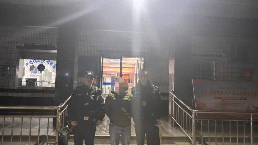 携带手铐子弹登机<strong></p>
<p>新手如何炒币</strong>！陕西机场公安拘留2人