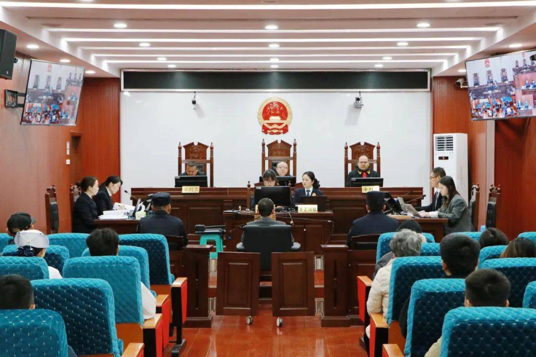 骗取医保基金超千万<strong></p>
<p>如何利用行业消息去炒币</strong>，贵州黔西南州委原常委张玉龙受审
