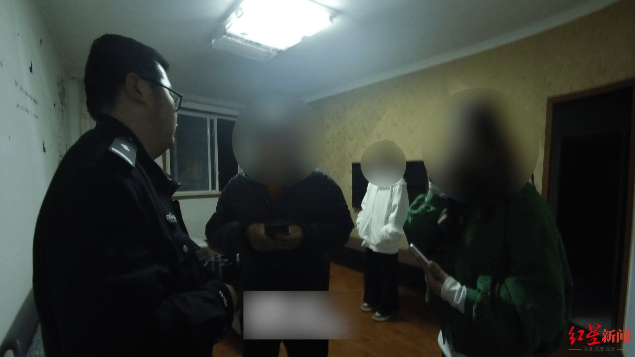 网友报警“她3天没上线了”<strong></p>
<p>如何买林奇币</strong>，24岁独居女子被民警找到时正躺地上抽搐