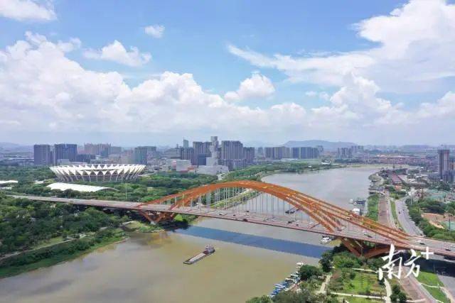 给五区干部开会<strong></p>
<p>电子货币如何交易</strong>，佛山市委书记发出“灵魂三问”
