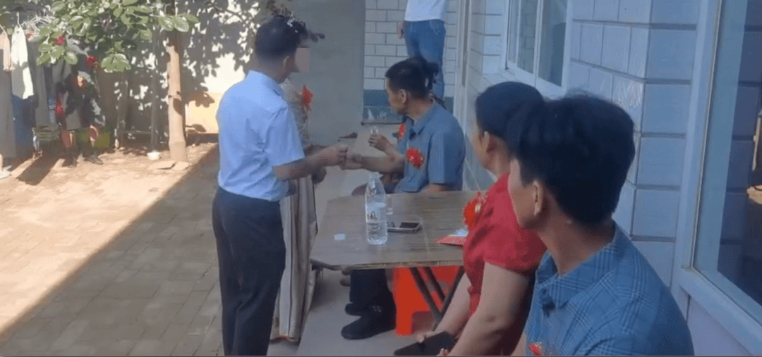 领证3个月后<strong></p>
<p>易捷币怎么用</strong>，他的越南媳妇跑了
