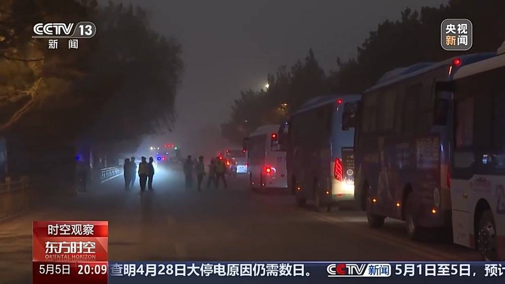 强沙尘暴压城近万名游客被困<strong></p>
<p>易捷币怎么用</strong>，敦煌如何用3小时跑赢12级狂风？