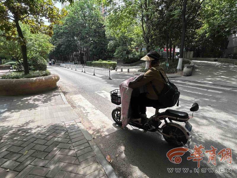 西安14岁初中生骑车回家在小区被撞 孩子说肇事司机下车看<strong></p>
<p>交易指数怎么算</strong>了看就离开