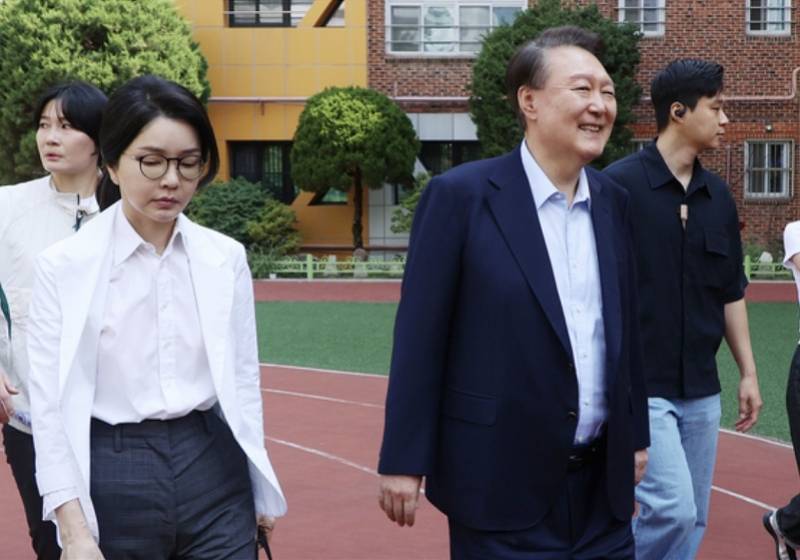 尹锡悦夫妇现身韩国大选投票现场<strong></p>
<p>币鱼怎么交易</strong>！对丑闻相关提问保持沉默