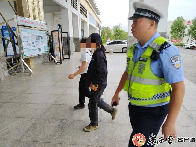 情况紧急！来宾一女子遭毒蛇咬伤<strong></p>
<p>币响bx怎么换钱</strong>，来宾交警开启“绿波护航”