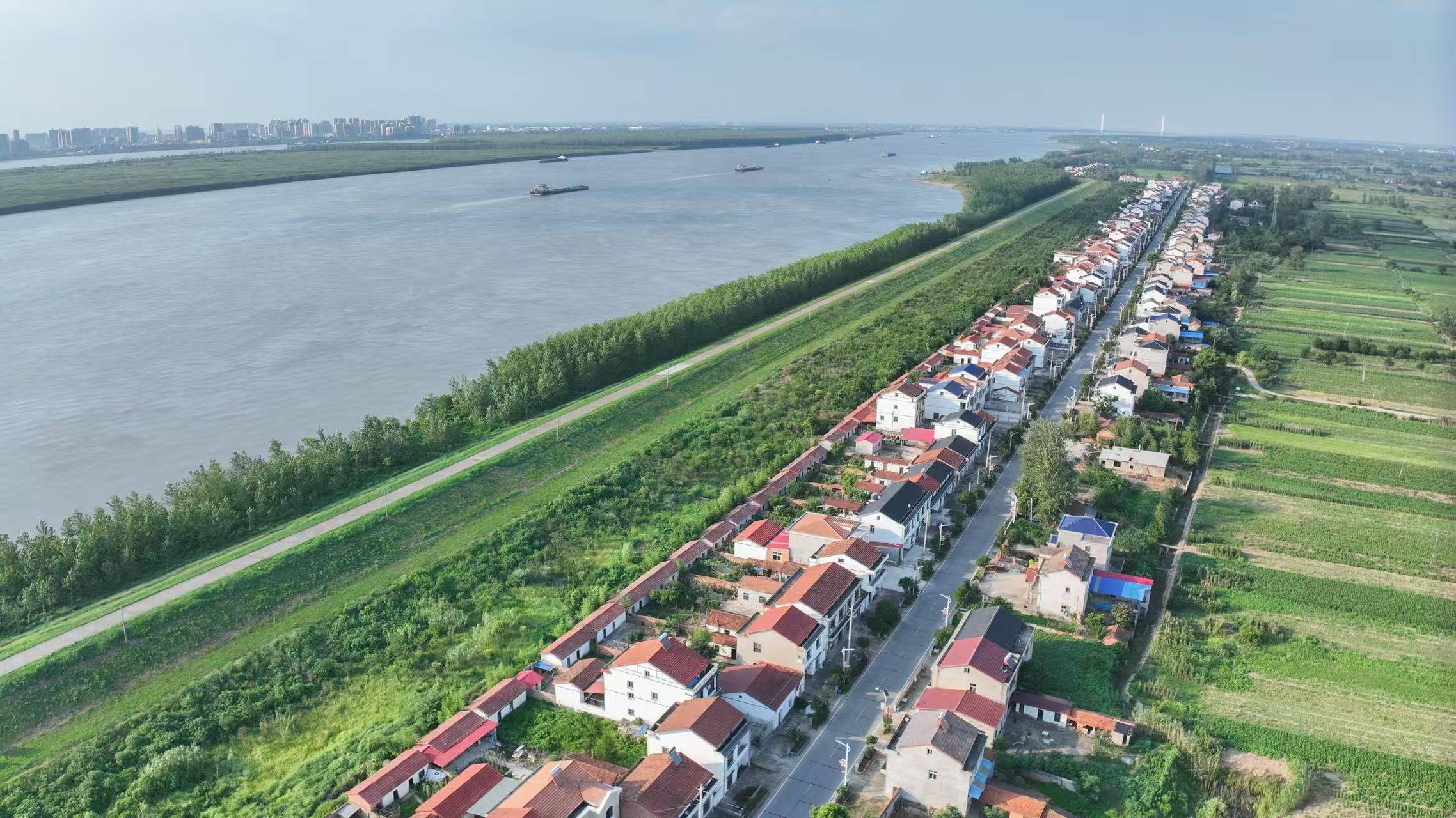 习近平总书记关切事丨<strong></p>
<p>币响bx怎么换钱</strong>我们的名字叫“长江”——三个沿江村庄的变迁故事