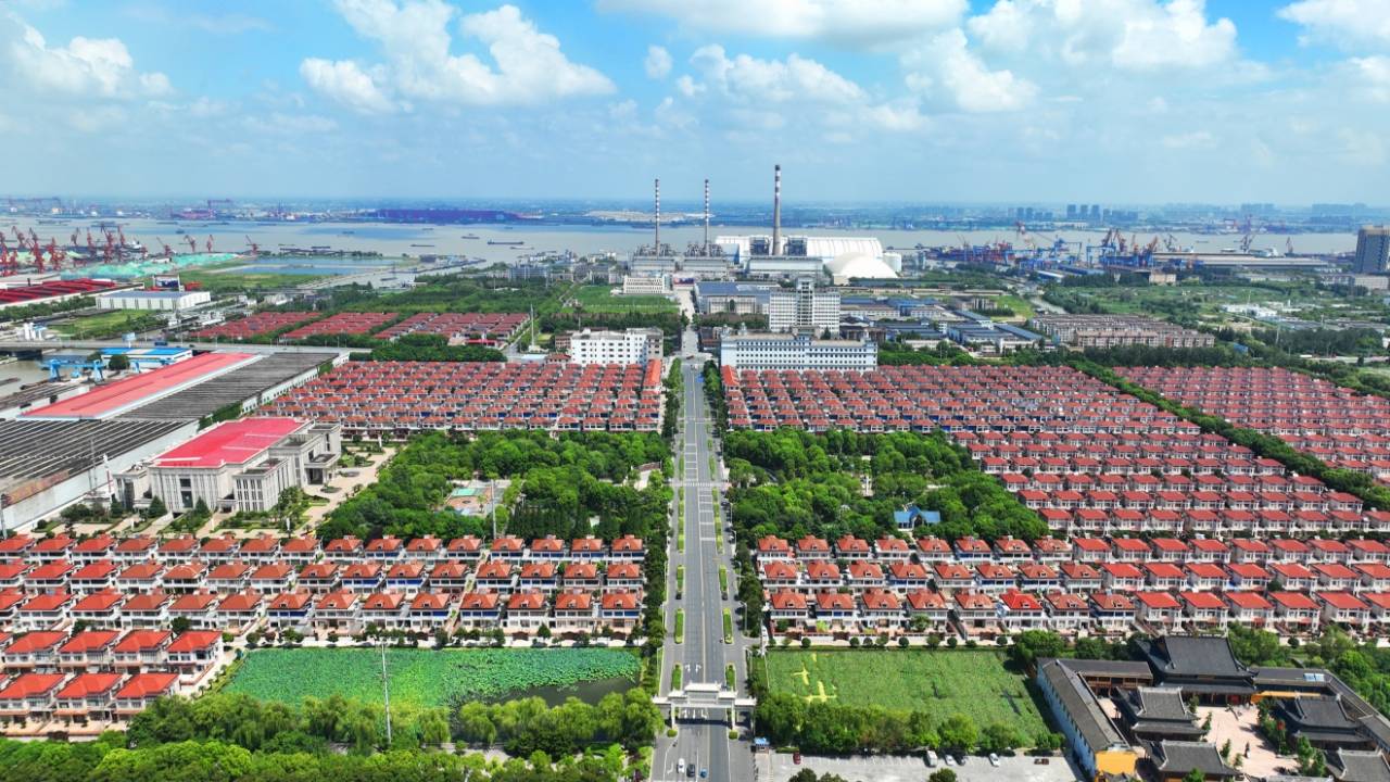 习近平总书记关切事丨<strong></p>
<p>币响bx怎么换钱</strong>我们的名字叫“长江”——三个沿江村庄的变迁故事