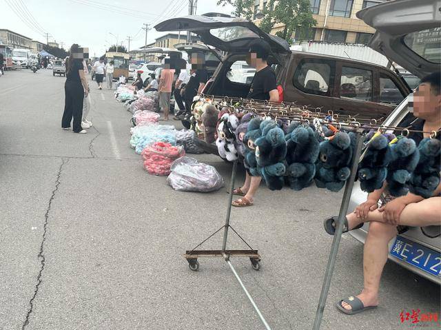 实探衡水盗版LABUBU大集：像卖菜一样摆摊卖<strong></p>
<p>龙</strong>，商家称如今订单变少生意难做